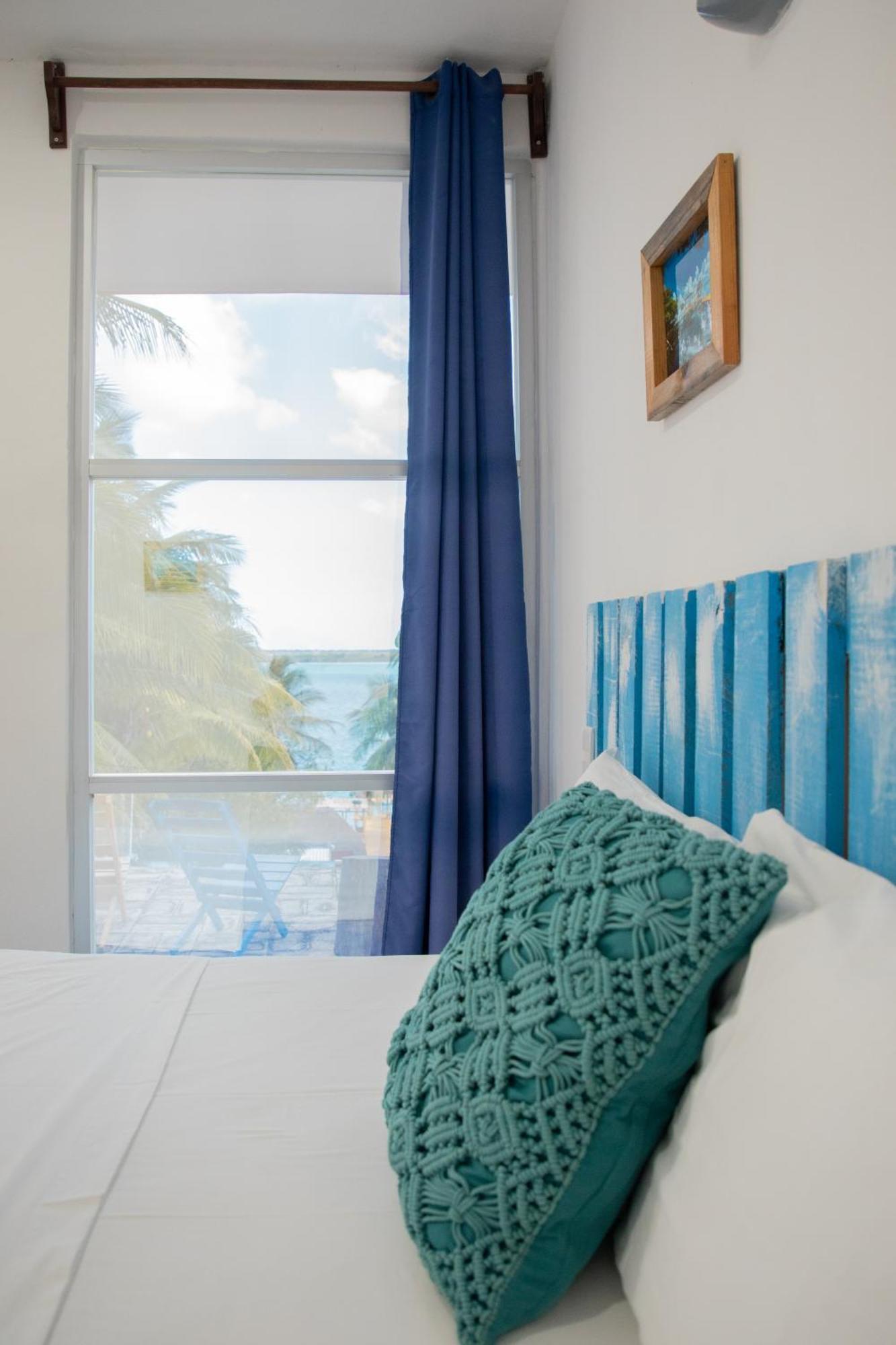 B 7 Blue Apartment Bacalar